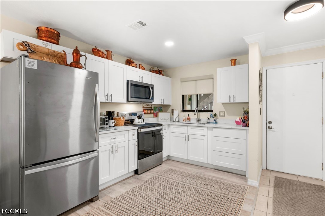 2 Bed Condominium for Sale in North Fort Myers, photo 8