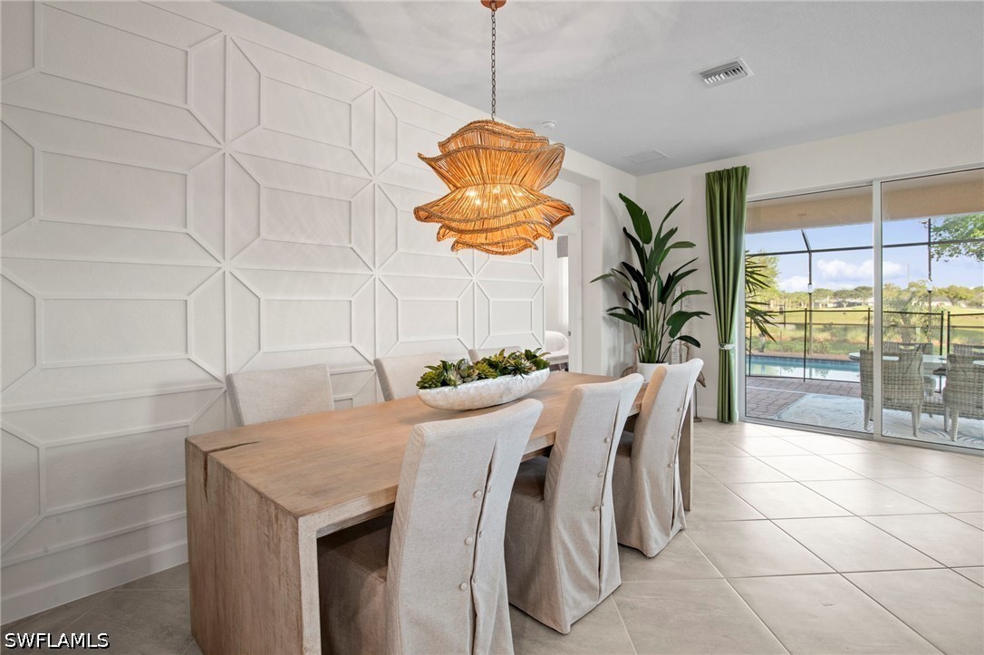 3 Bed Pool Home for Sale in Country Club, photo 8