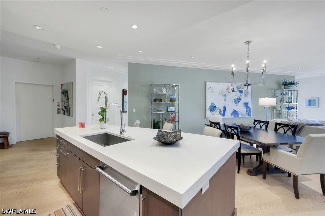 3 Bed Condominium for Sale in 382 Building, photo 8