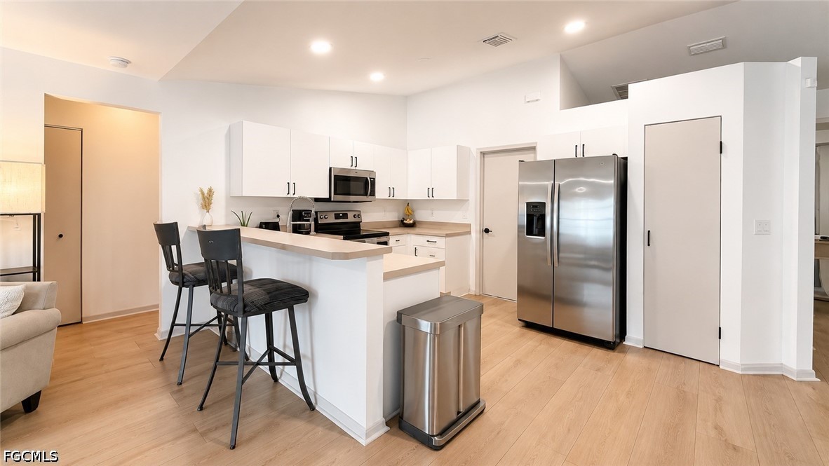 3 Bed Pool Home for Sale in Fort Myers, photo 8