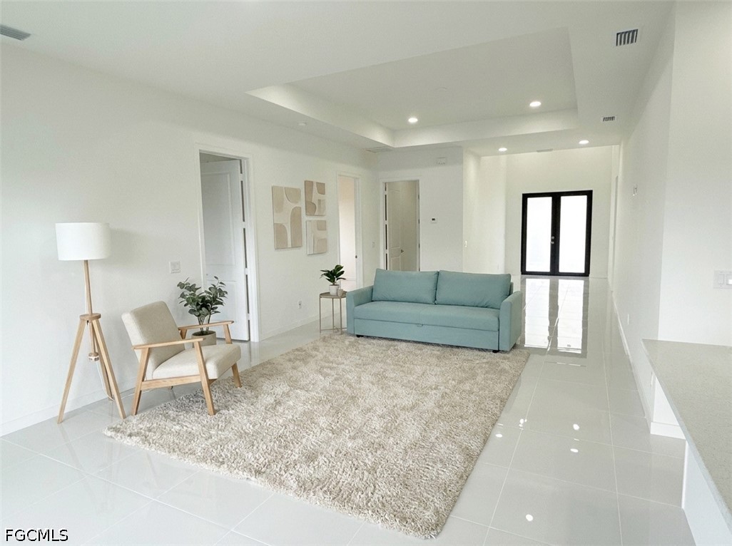 4 Bed SingleFamilyResidence for Sale in Cape Coral, photo 8