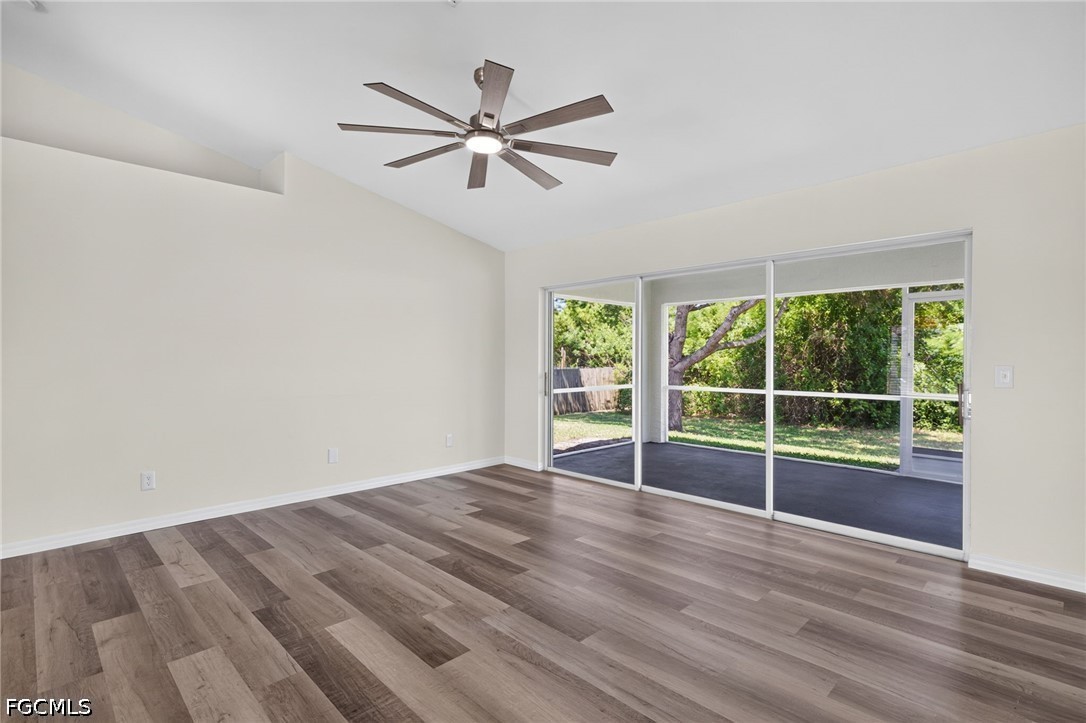 3 Bed SingleFamilyResidence for Sale in Lehigh Acres, photo 8