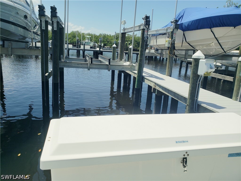 Waterfront Home for Sale in Naples, photo 8
