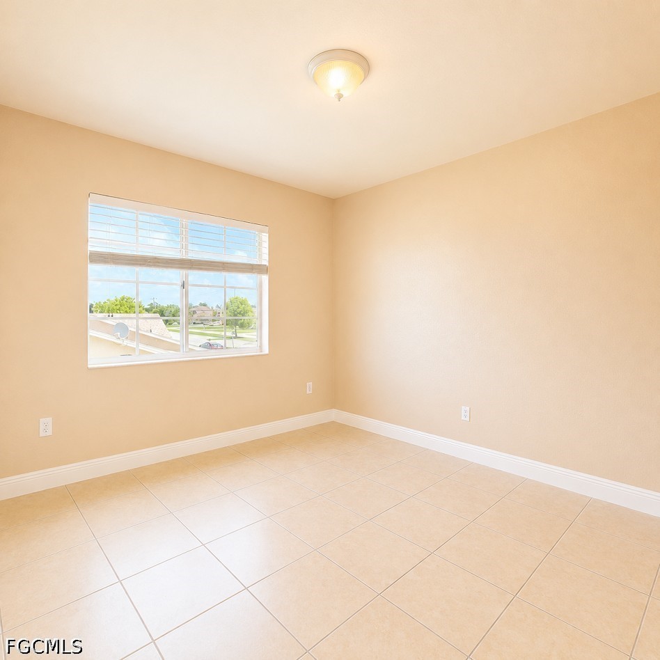 2 Bed Condominium for Sale in Cape Coral, photo 8