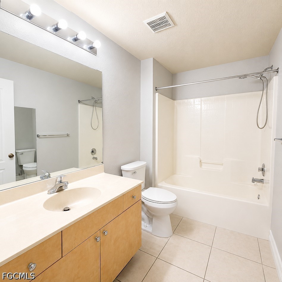 2 Bed Condominium for Sale in Cape Coral, photo 8