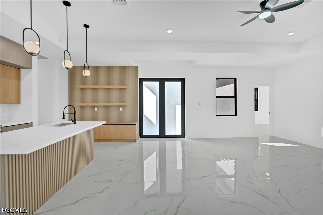 4 Bed SingleFamilyResidence for Sale in Lehigh Acres, photo 8