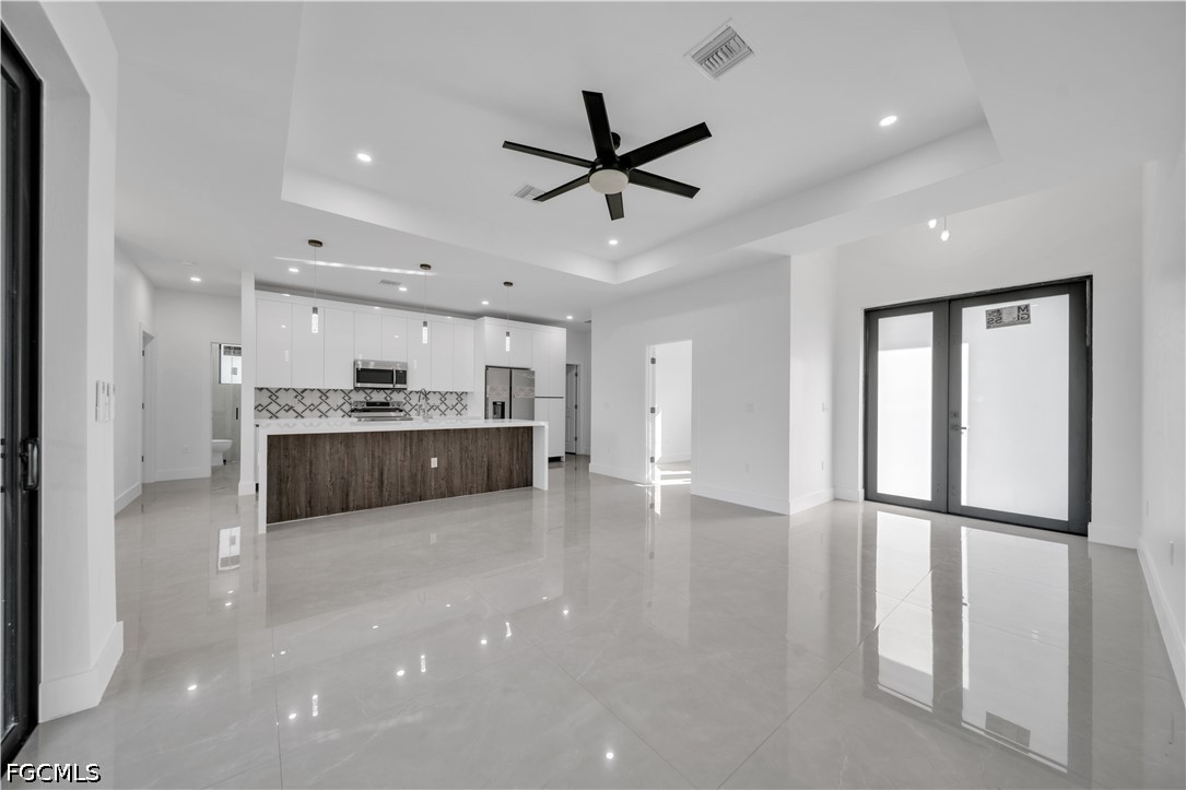3 Bed Waterfront Home for Sale in Cape Coral, photo 8