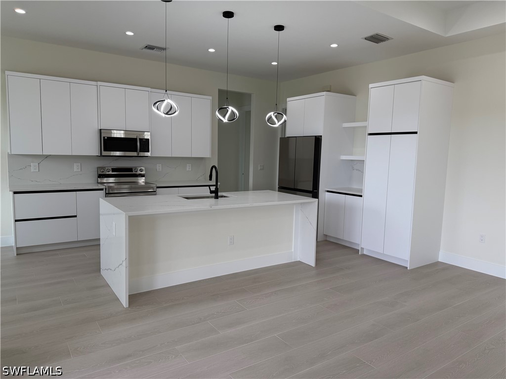 3 Bed SingleFamilyResidence for Sale in Naples, photo 8