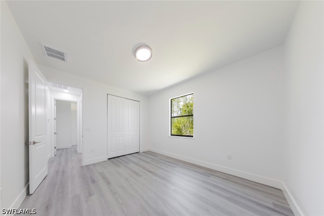 3 Bed SingleFamilyResidence for Sale in Lehigh Acres, photo 8