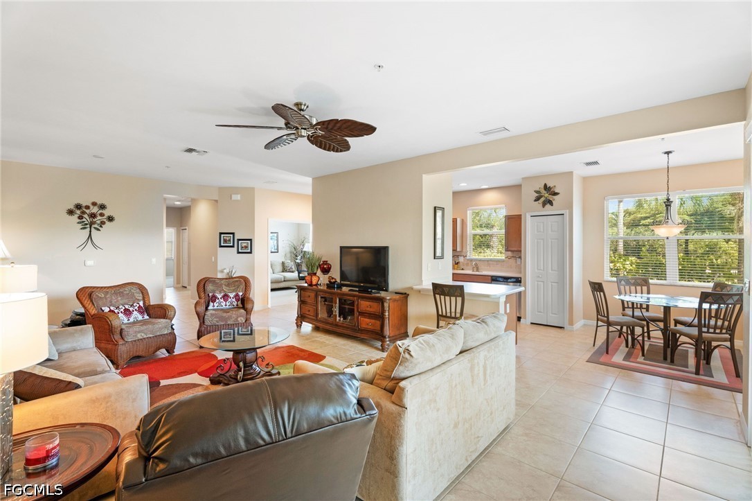 2 Bed Waterfront Home for Sale in Hamilton, photo 8