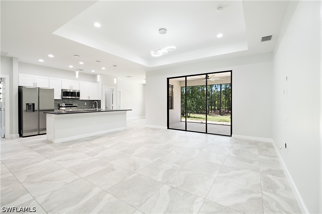 3 Bed SingleFamilyResidence for Sale in Naples, photo 8
