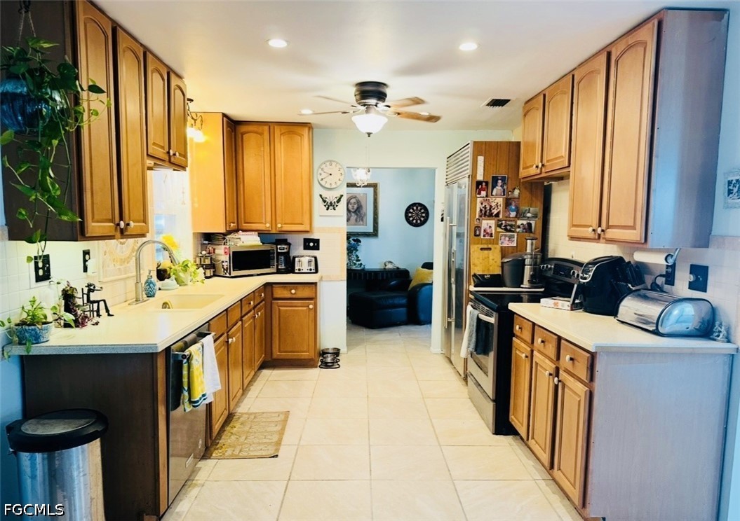 3 Bed Pool Home for Sale in Fort Denaud Acres, photo 8