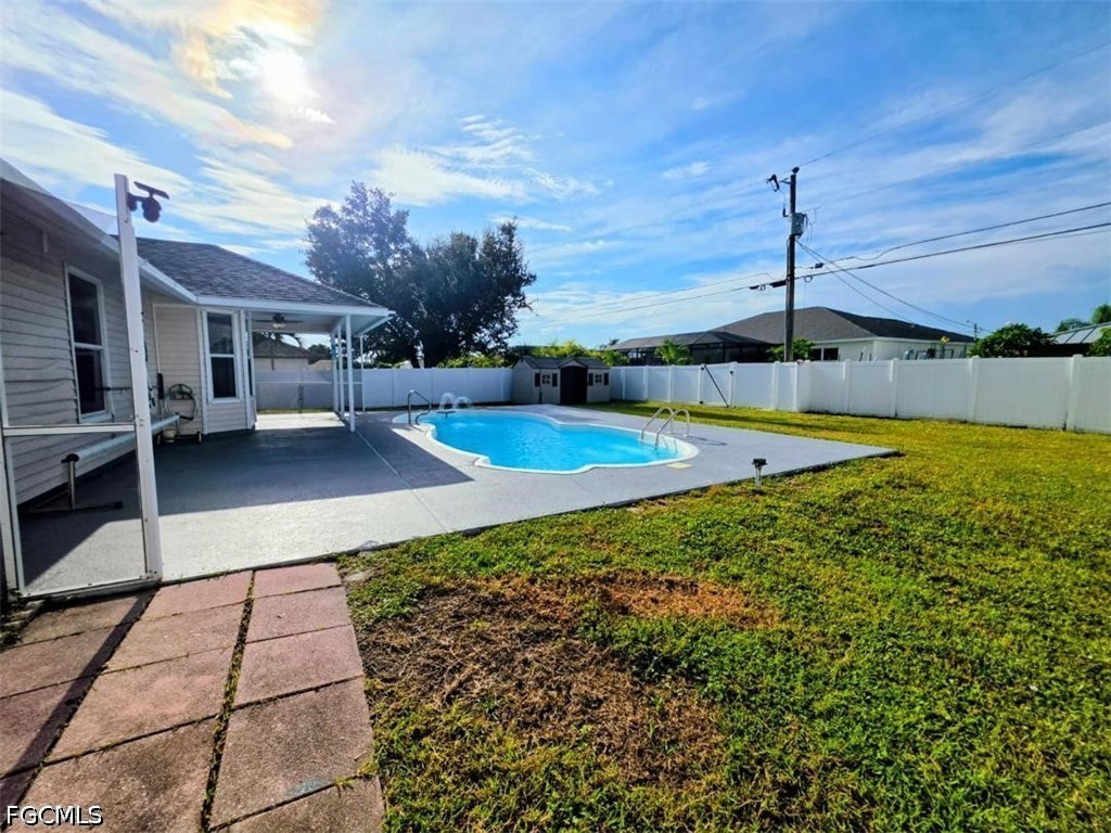 3 Bed Pool Home for Sale in Cape Coral, photo 8