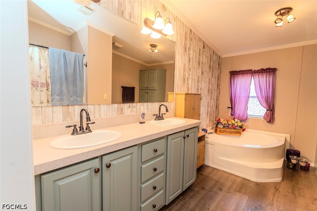 3 Bed ManufacturedHome for Sale in Labelle, photo 8