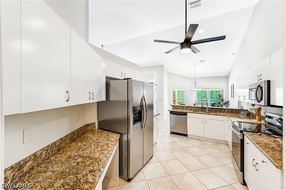 3 Bed Pool Home for Sale in Berkshire Lakes, photo 8