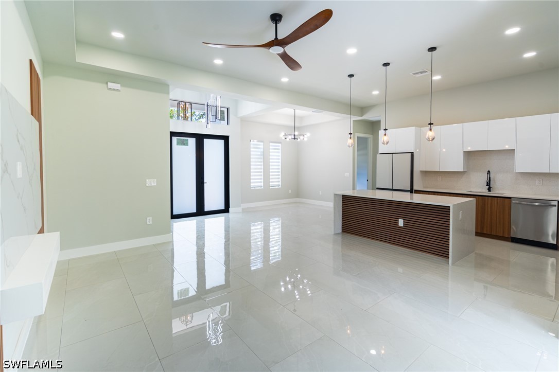 3 Bed SingleFamilyResidence for Sale in Lehigh Acres, photo 8