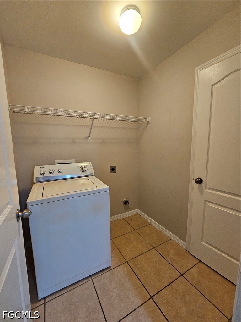 3 Bed SingleFamilyResidence for Sale in Lehigh Acres, photo 8