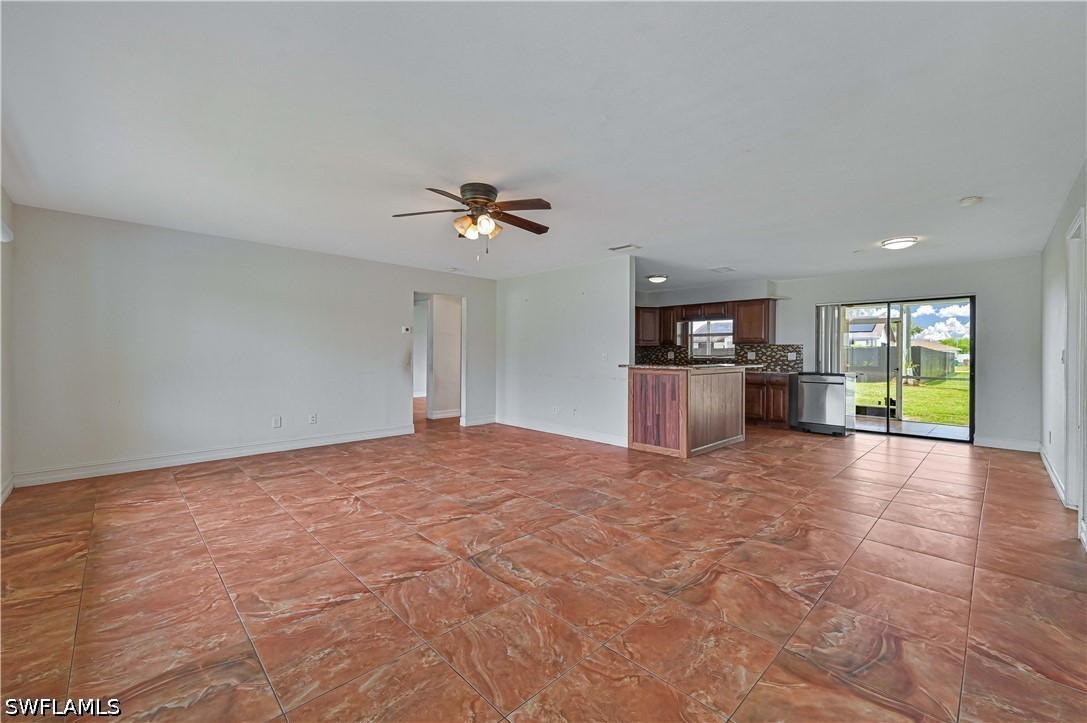 3 Bed SingleFamilyResidence for Sale in Cape Coral, photo 8