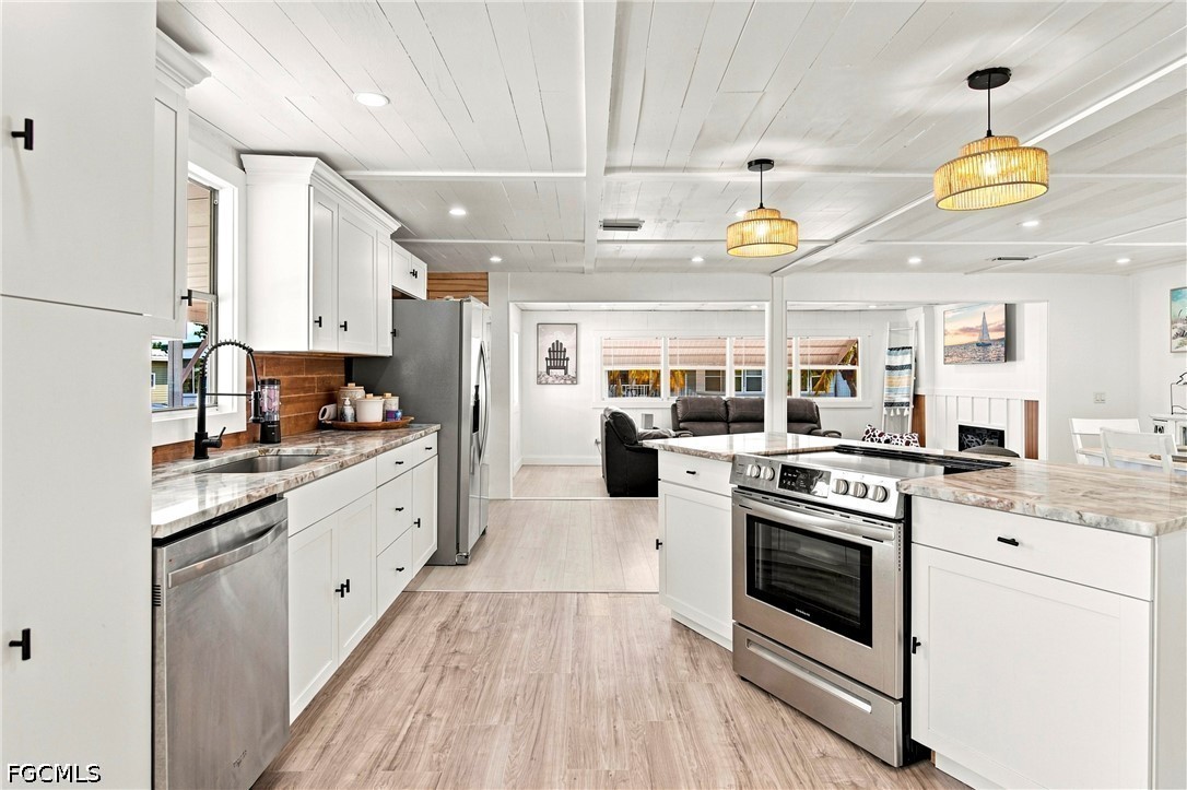 2 Bed ManufacturedHome for Sale in North Fort Myers, photo 8