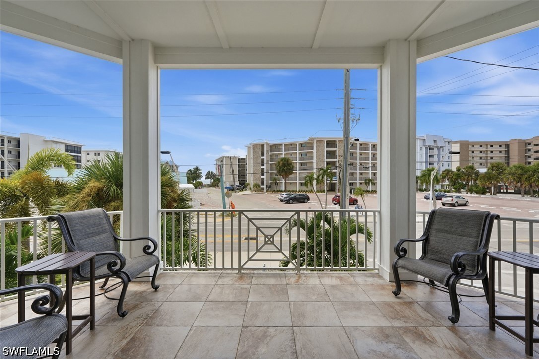 4 Bed Pool Home for Sale in Fort Myers Beach, photo 8