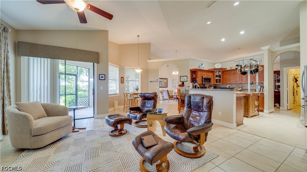 3 Bed SingleFamilyResidence for Sale in Cape Coral, photo 8