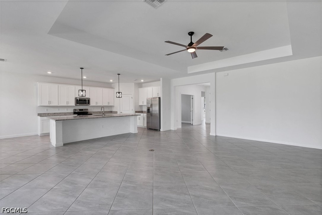3 Bed SingleFamilyResidence for Sale in Timber Creek, photo 8