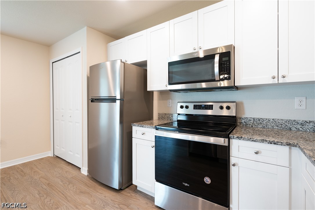 3 Bed SingleFamilyResidence for Sale in Cape Coral, photo 8