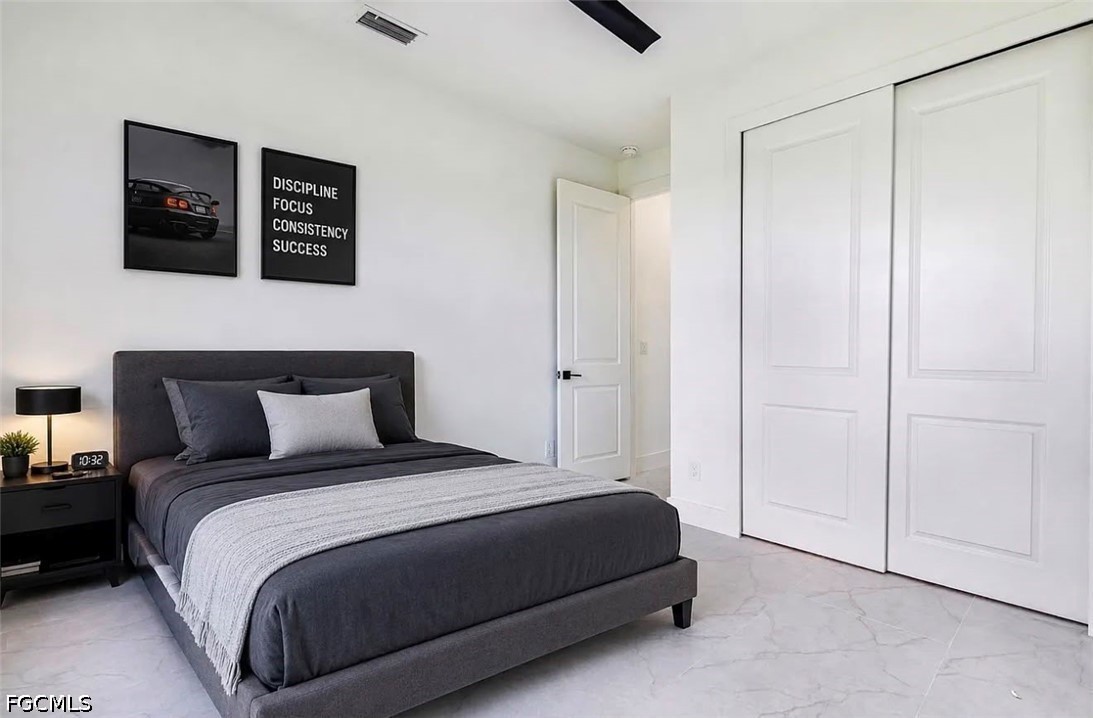 3 Bed SingleFamilyResidence for Sale in Greenbriar, photo 8