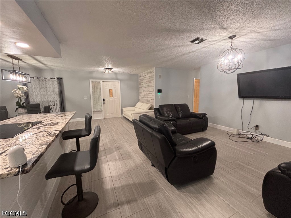 3 Bed SingleFamilyResidence for Sale in Lehigh Acres, photo 8