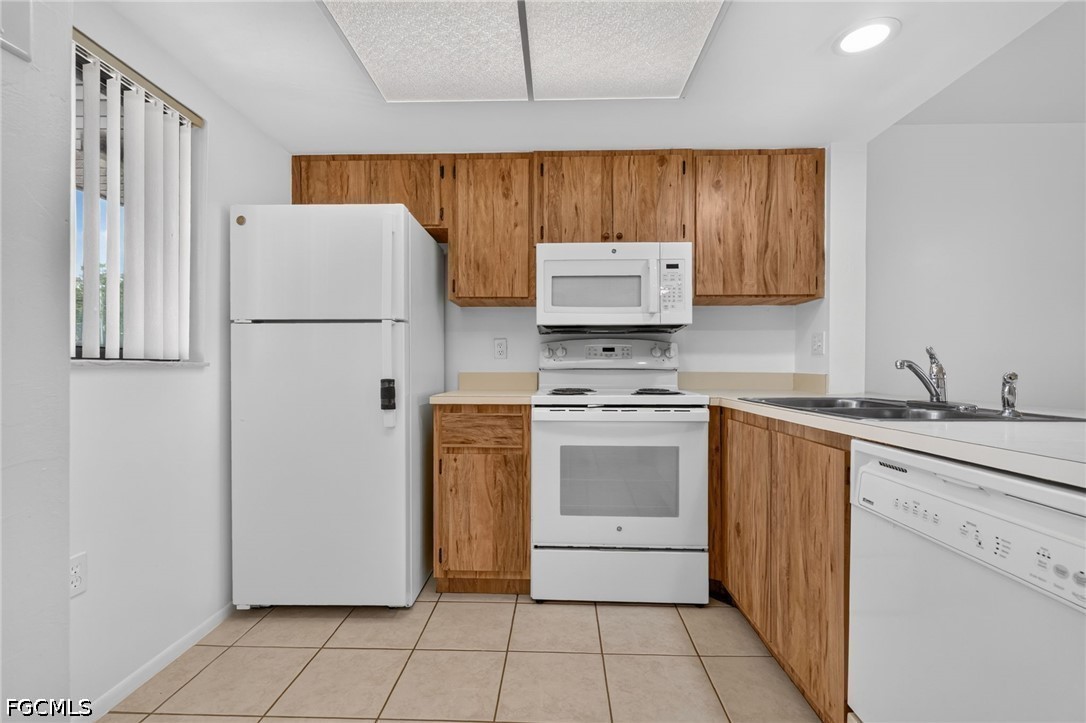 2 Bed Condominium for Sale in Fort Myers, photo 8