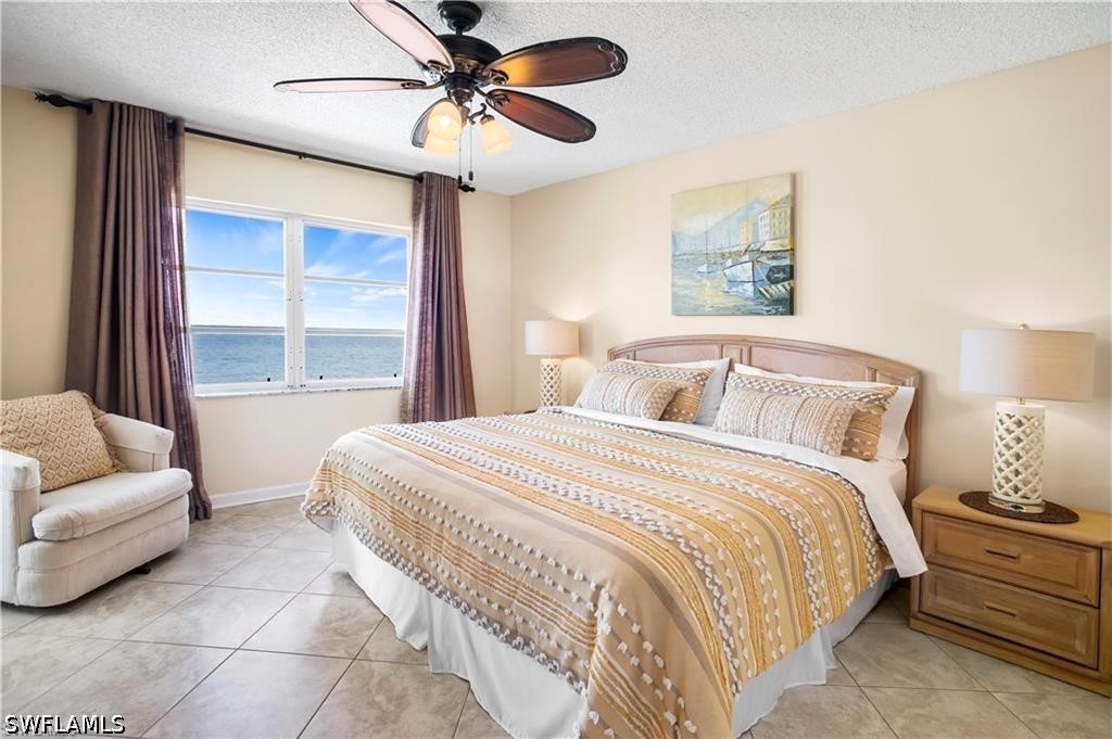 2 Bed Waterfront Home for Sale in Naples, photo 8