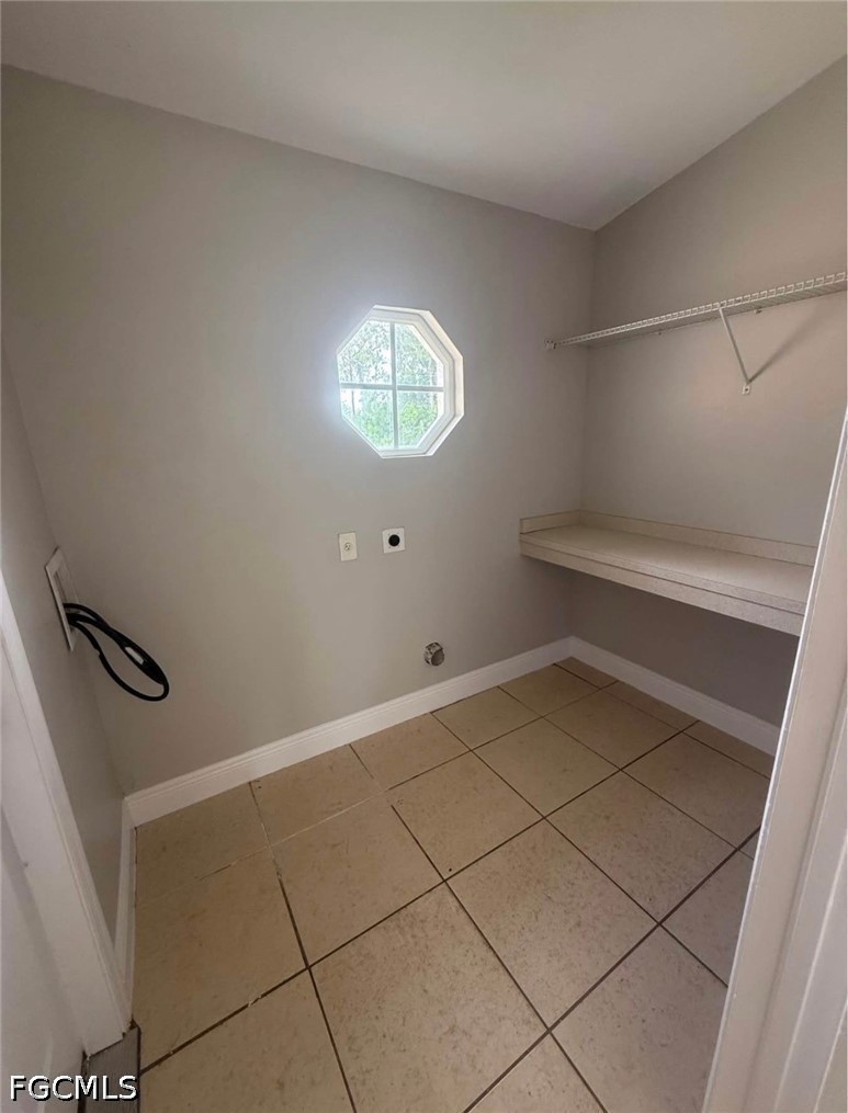 3 Bed SingleFamilyResidence for Sale in Lehigh Acres, photo 8