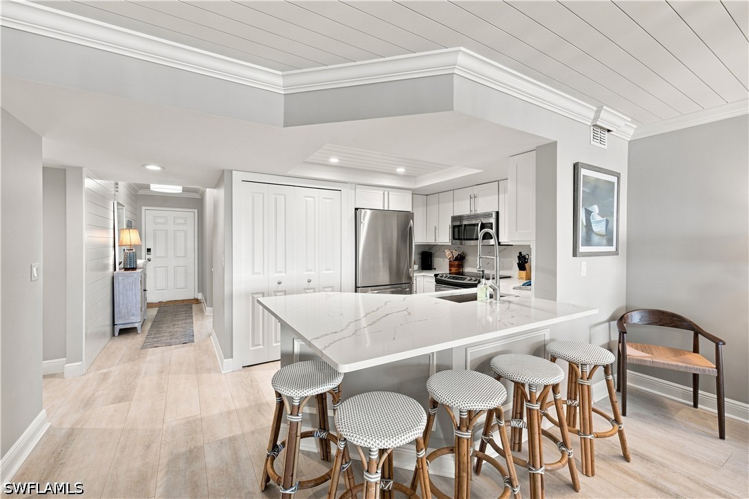 3 Bed Condominium for Sale in Chateau Condo, photo 8