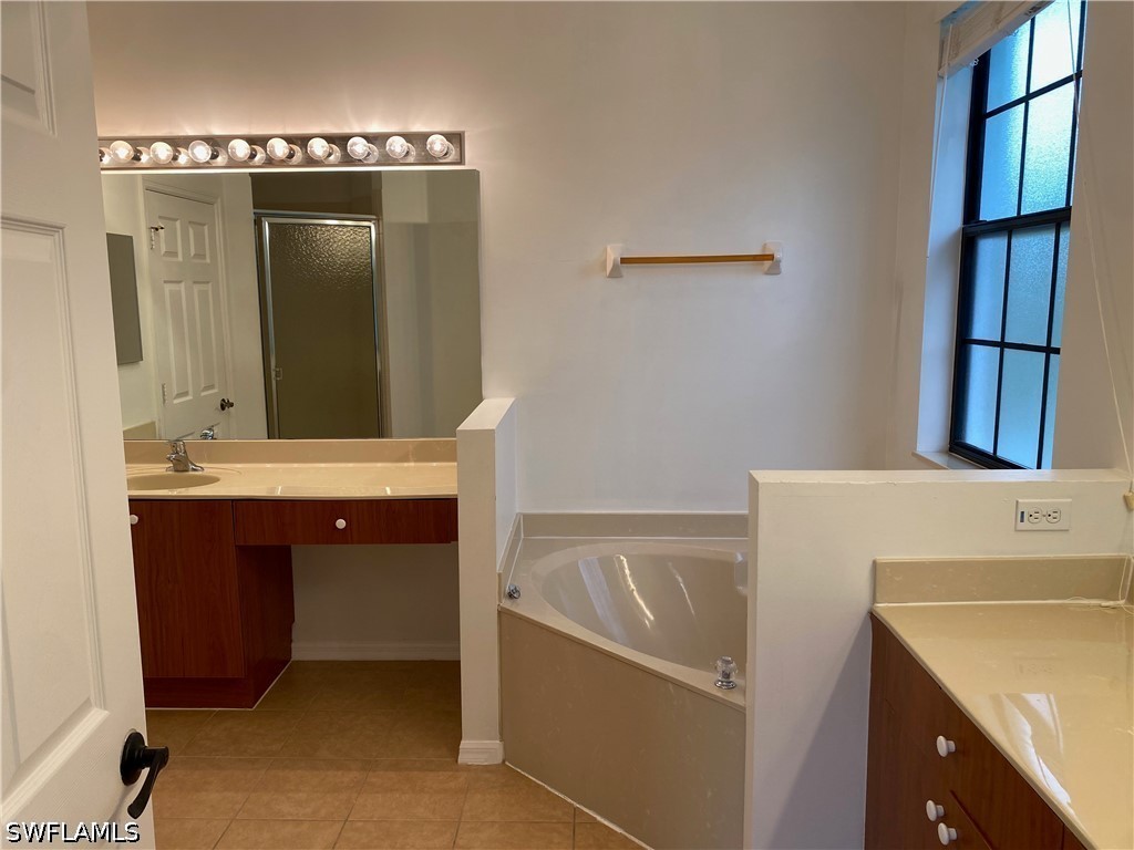3 Bed Townhouse for Sale in Summit Place, photo 8