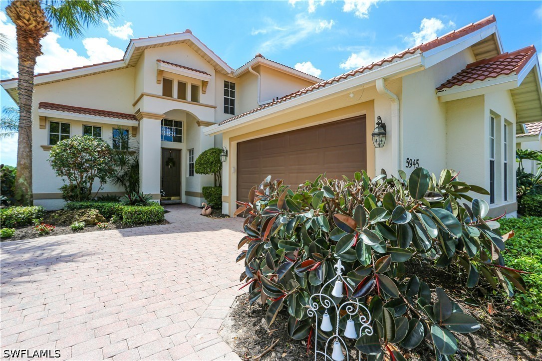 3 Bed Waterfront Home for Sale in Naples, photo 8