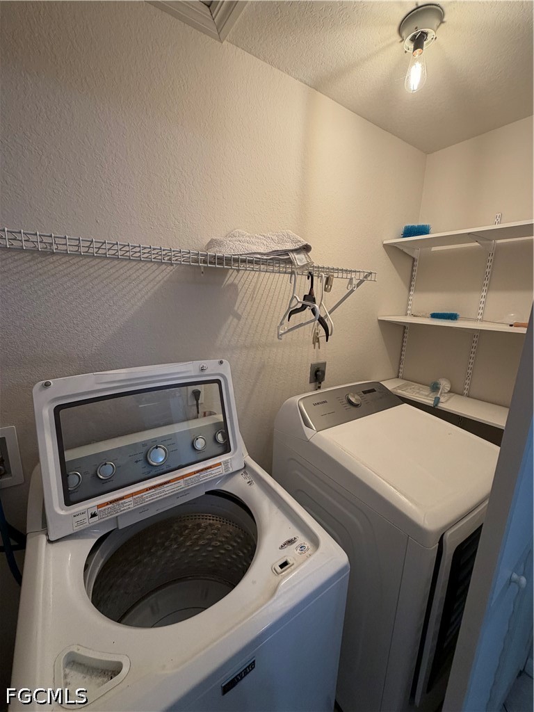 3 Bed SingleFamilyResidence for Sale in Bonita Springs, photo 8