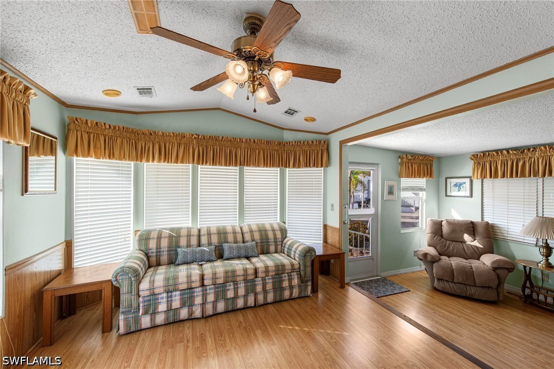 1 Bed ManufacturedHome for Sale in Estero, photo 8