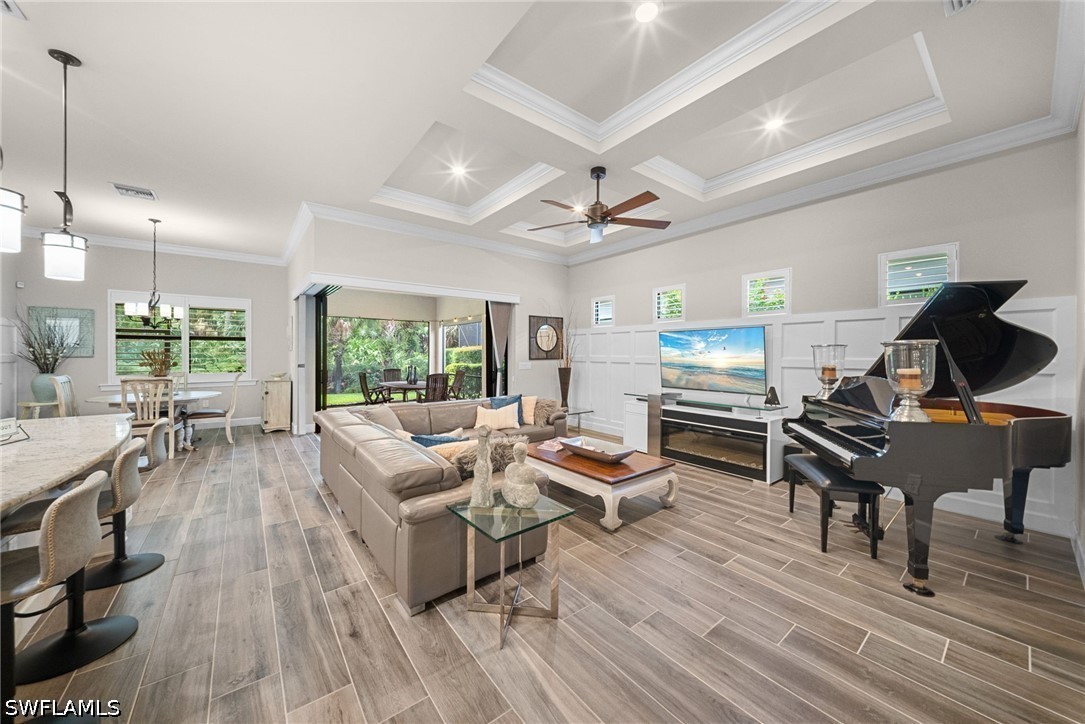 2 Bed Pool Home for Sale in Naples, photo 8