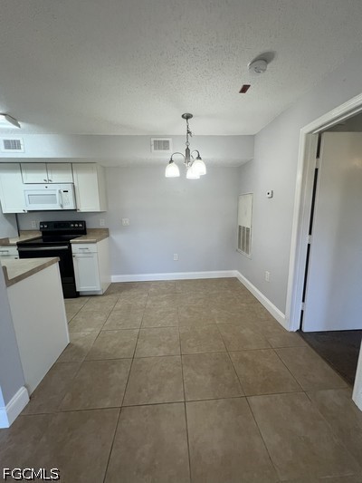1 Bed Waterfront Home for Sale in Venetian Palms, photo 8