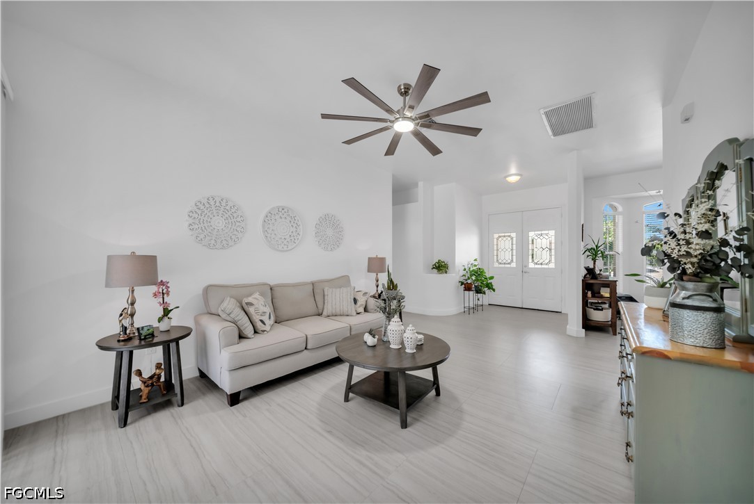 4 Bed SingleFamilyResidence for Sale in Gateway, photo 8
