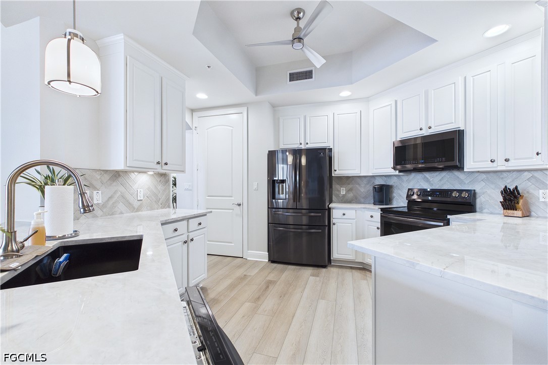 3 Bed Pool Home for Sale in High Point Place, photo 8