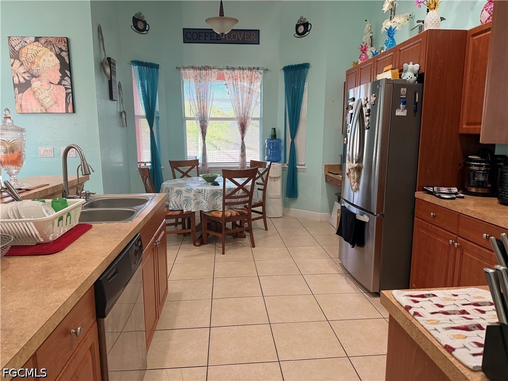 3 Bed Pool Home for Sale in Lehigh Acres, photo 8