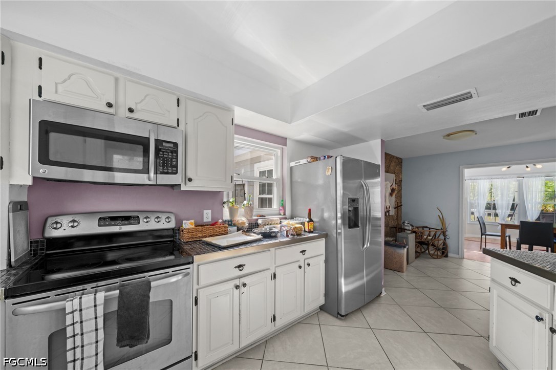 3 Bed Pool Home for Sale in Bokeelia, photo 8