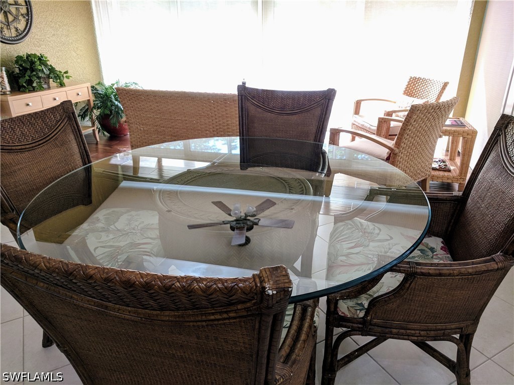 3 Bed Waterfront Home for Sale in Carlton Lakes, photo 8