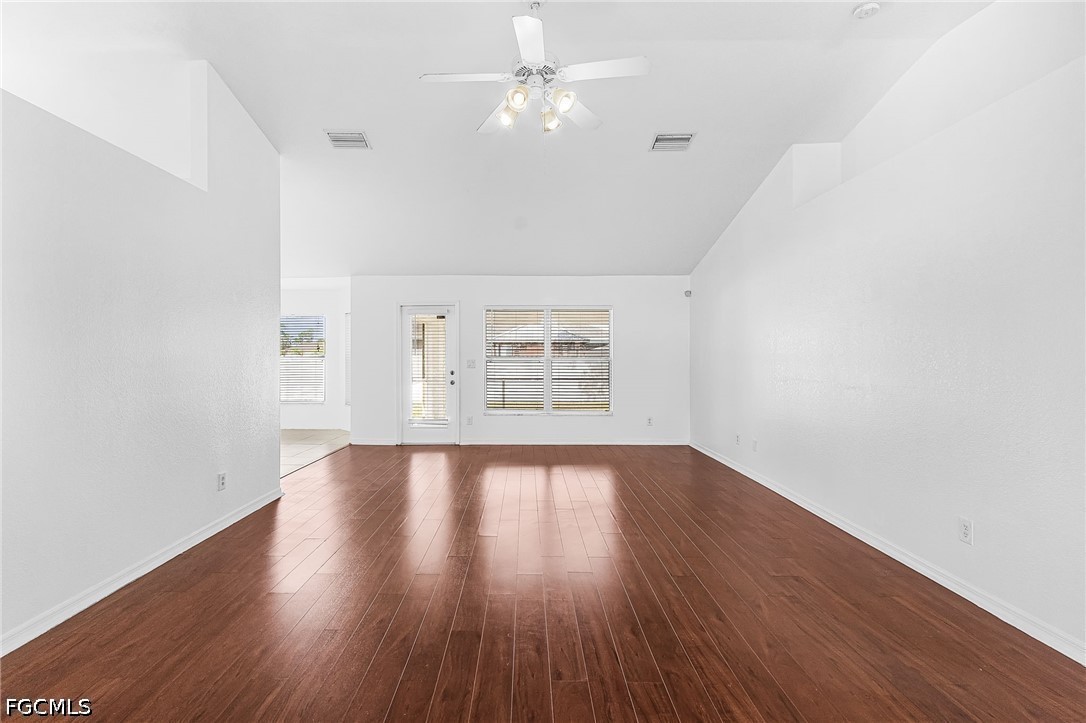 4 Bed SingleFamilyResidence for Sale in Cape Coral, photo 8