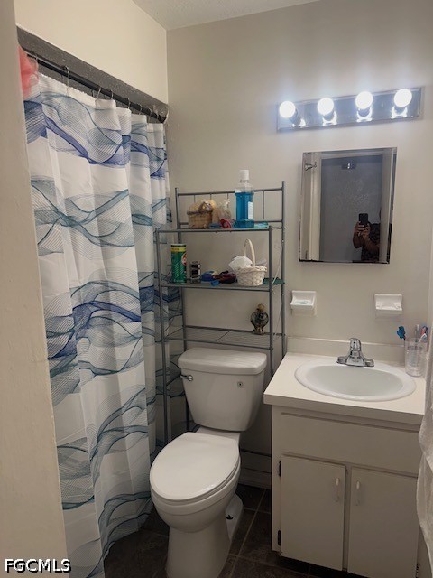 4 Bed SingleFamilyResidence for Sale in Fort Myers, photo 8