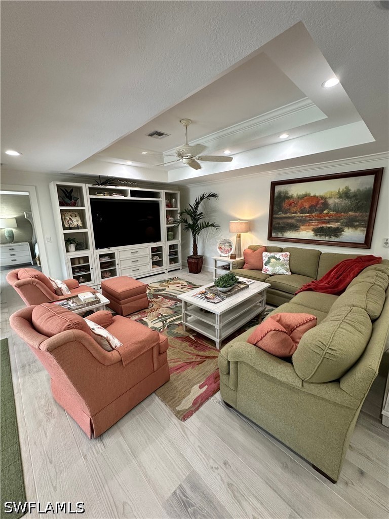 4 Bed Pool Home for Sale in Park Shore, photo 8