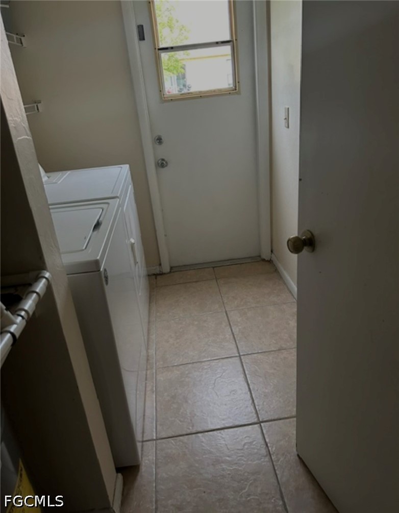 2 Bed Pool Home for Sale in Cape Coral, photo 8