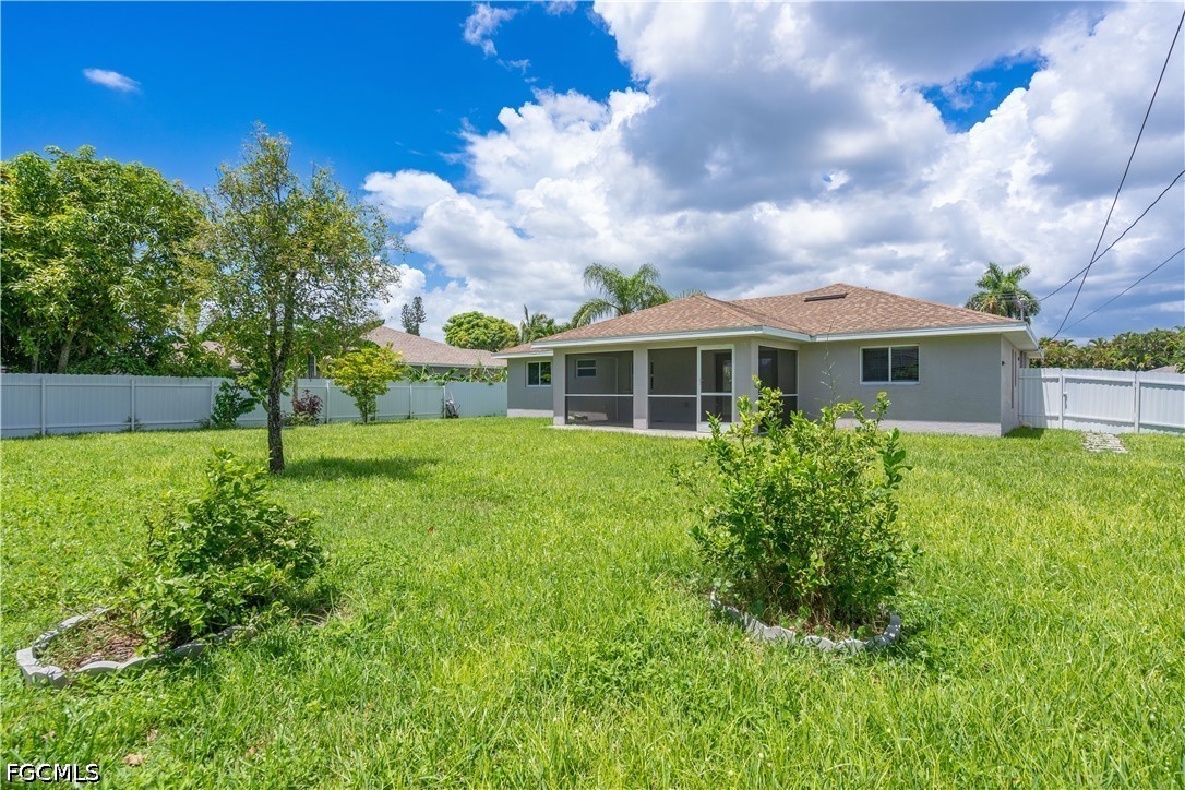 3 Bed SingleFamilyResidence for Sale in Cape Coral, photo 8