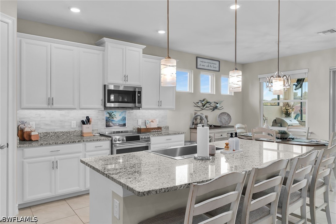 3 Bed Pool Home for Sale in Naples, photo 8